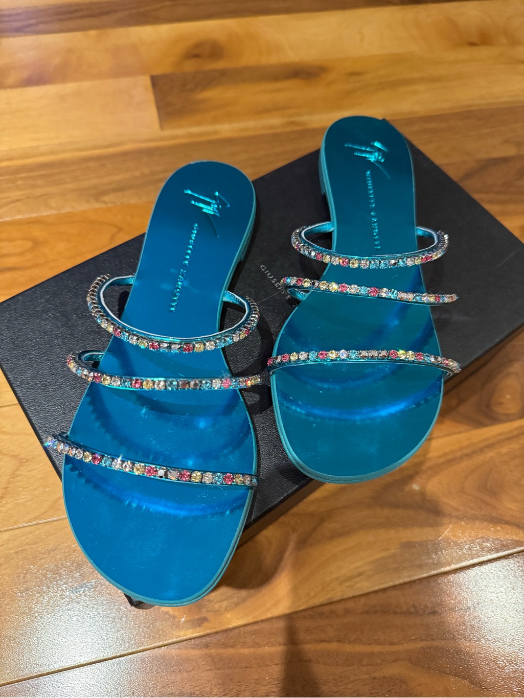 Giuseppe Zanotti Roll Crystal-Strap Flat Sandals